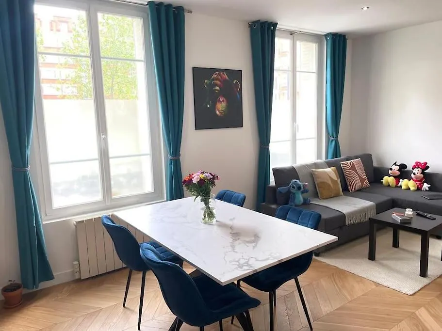 New Appartement Charmant Et Lumineux Paris 0*,  France